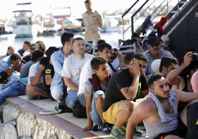 Migranti, la nuova proposta dell’Ue: multe da 6.500 euro per ogni profugo rifiutato
