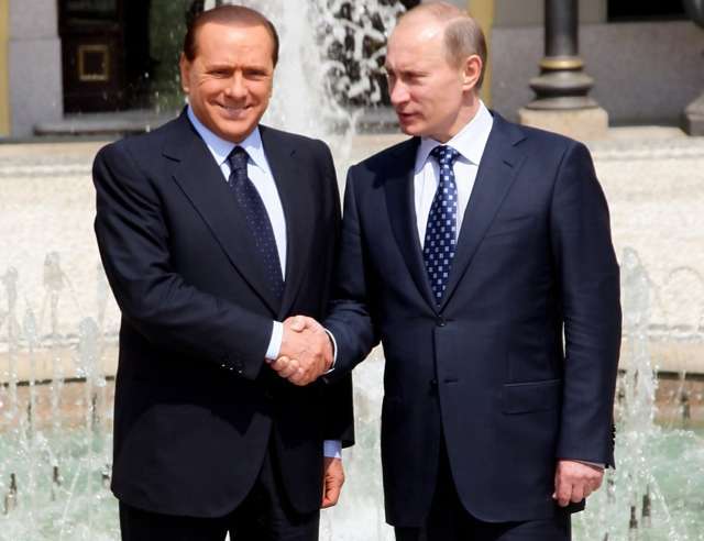 Patto Berlusconi-Putin per combattere l'Isis: "Serve una grande coalizione internazionale"