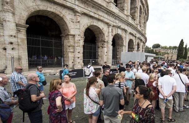 Colosseo, infuocano le polemiche, Cgil: "Sciopero a ottobre se situazione continua"
