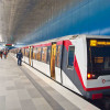 Choc in Germania, donna lancia figlio 11enne sulla metropolitana: è grave