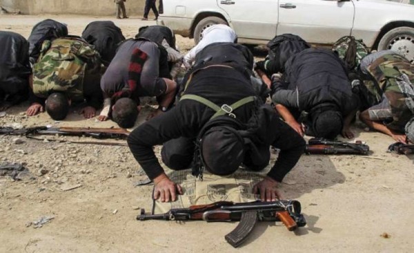L'appello dell'Isis ai foreign fighters britannici: "Basta Siria, adesso colpite in patria"