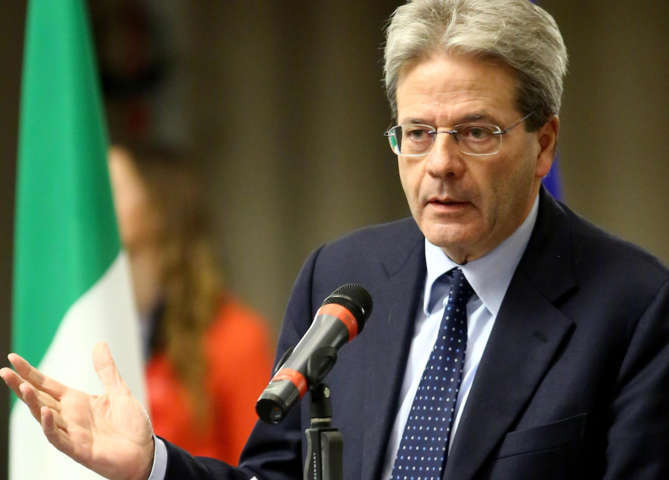 Paolo Gentiloni: "L'Italia combatte il terrorismo, ma non deve sentirsi in guerra"