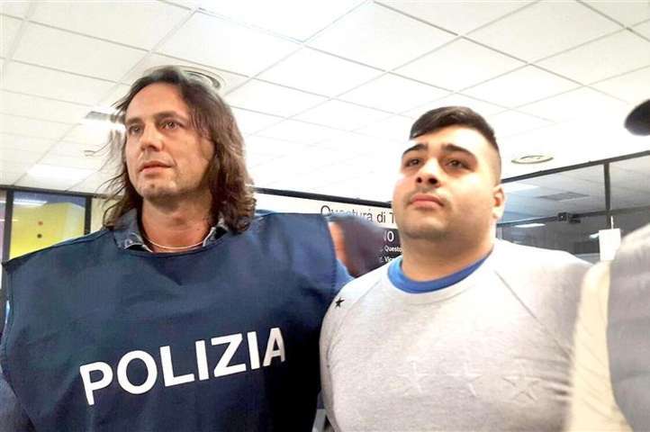 Napoli: arrestato il baby boss della camorra Pasquale Sibillo, tradito da un tatuaggio