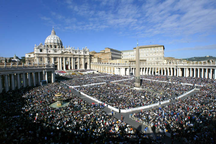 Fbi lancia l'allarme per l'Italia: "Possibili attacchi contro Vaticano, Duomo e Scala di Milano"