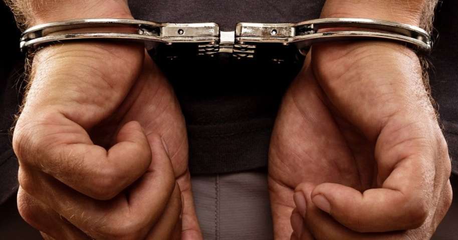 Brindisi, rapinò coppietta e stuprò la donna sotto gli occhi del fidanzato: arrestato 50enne