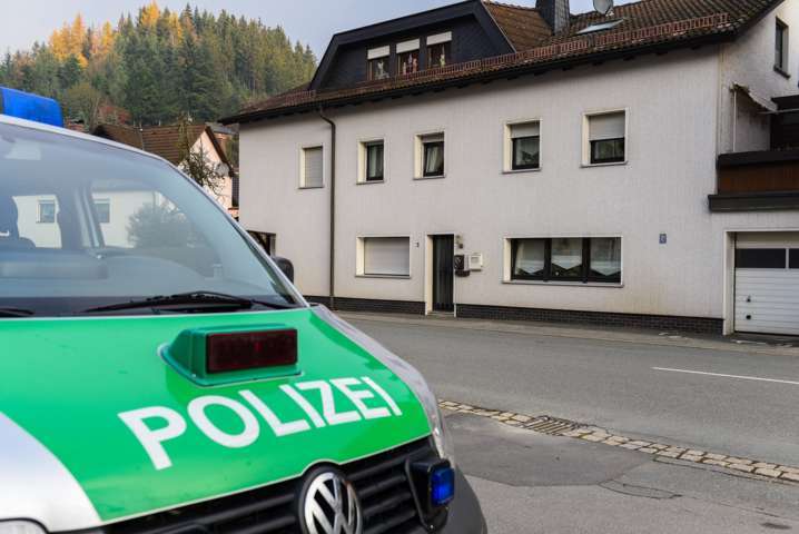 Orrore in Germania, scoperti i cadaveri di 7 bambini: ricercata la madre