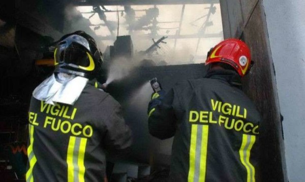 Milano, esplode un palazzo: muore una donna e ci sono due feriti