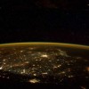 Astronauta dell'ISS twitta una foto che fa il giro del mondo al grido "C'è un Ufo" [foto]