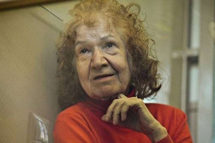 Russia, drogava e uccideva le sue vittime, poi le mangiava: in carcere la strega 'Baba Yaga'
