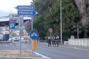 Attentati a Parigi: un terrorista era ricercato in provincia di Torino, poi la smentita