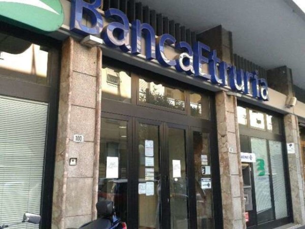 Banca Etruria: la Gdf perquisisce la sede di Civitavecchia dopo il suicidio del pensionato