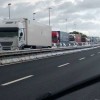 Lecce, drogato lascia l'auto ferma in autostrada e provoca incidente per divertimento