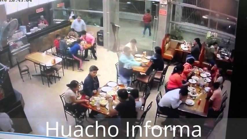 Perù, giovani imprenditori uccisi al ristorante: rifiutavano di pagare il pizzo 