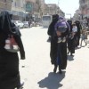 Isis, donna mutilata e uccisa a Raqqa solo per aver allattato il figlio in strada
