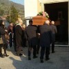 Savona, morti in un crollo: il parroco non benedice salma di donna marocchina. È polemica
