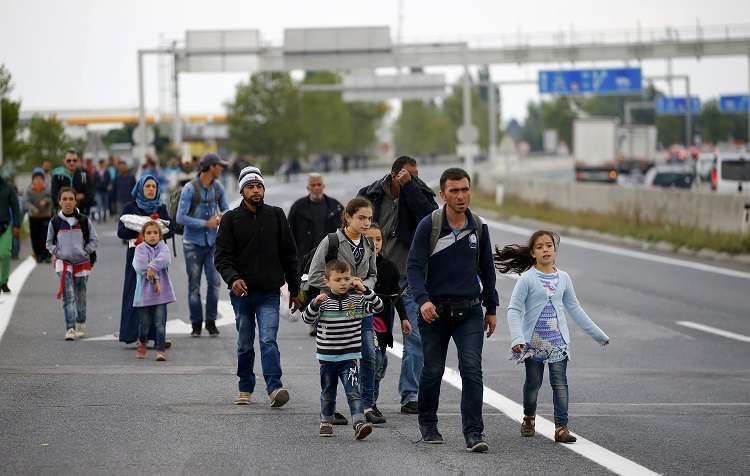 Austria: sospesi gli accordi di Schengen, via gli immigrati senza documento Ue