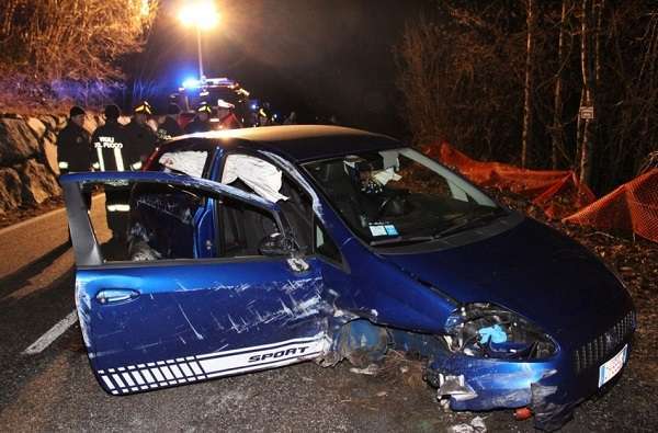 Udine, 16enne muore in un incidente stradale: padre infermiere tra i soccorritori