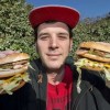 Londra: ragazzo 33enne cambia nome da ubriaco in "Bacon Double Cheeseburger"