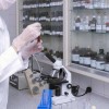 Hiv: ricercatore italiano primo contagiato al mondo in bio lab, è allarme nei laboratori