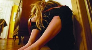 Ancona shock, giovane albanese denuncia il padre: "Mi violentava prima di portarmi a scuola"