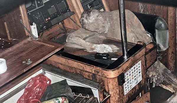 Macabra scoperta su uno yacht, al timone una mummia di un tedesco scomparso nel 2009