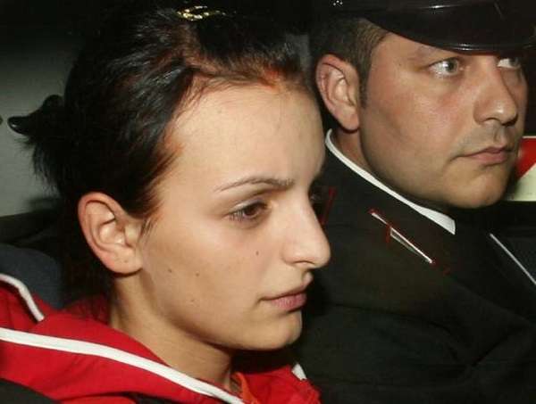 Omicidio Vanessa Russo: Doina Matei in semilibertà, insulti sul suo profilo Facebook