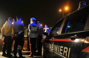 Salerno: sottufficiale dei carabinieri dopo una lite uccide il padre in autostrada e fugge