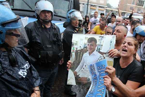 Napoli: uccise 17enne che non si era fermato all'alt, carabiniere condannato a 4 anni