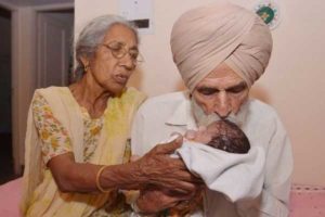 India: donna di 70 anni diventa mamma, medici indiani insorgono