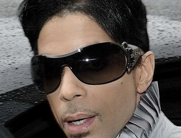 Prince, 700 persone vorrebbero la sua eredità: si ricorre al test del Dna