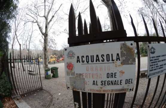 Genova, tenta di rapire tre bambine con un complice al parco dell'Acquasola