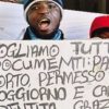 Ue, in Italia tessera sanitaria per migranti. Lorenzin: "Permetterà la loro tracciabilità"