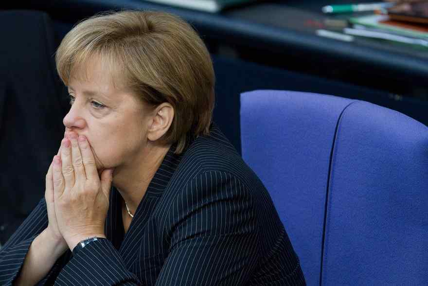 Germania: testa di maiale per la Merkel, intimidazioni davanti all'ufficio elettorale