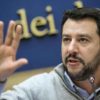 Salvini: "Pronto a fare il premier. Schifato da baci e abbracci tra Renzi e la Merkel"