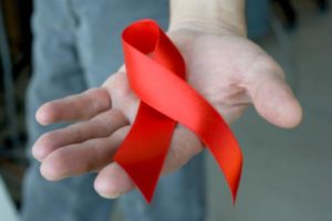 Aids, in Italia un nuovo caso ogni due ore: 4.000 contagiati ogni anno