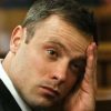 Oscar Pistorius in aula in equilibrio senza protesi, rischia 15 anni per l'omicidio di Reeva