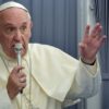 Papa Francesco: "La Chiesa deve chiedere scusa ai gay che ha offeso"