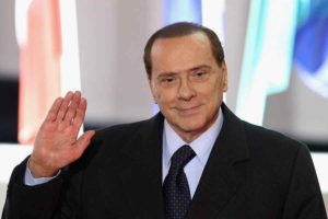 Silvio Berlusconi, riuscito l'intervento: l'ex premier operato a cuore aperto