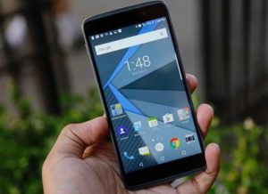 BlackBerry lancia il suo nuovo smartphone Android, il "più sicuro al mondo": ecco DTEK50