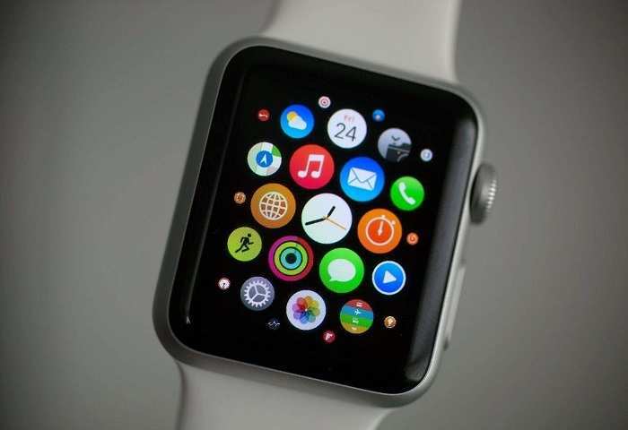 Apple Watch 2, pronto entro l’autunno: in uscita anche Macbook e iPhone 7