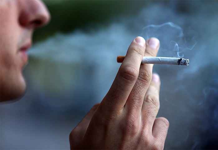 Nuovo studio Usa, fumo nocivo anche se occasionale: rischio di morte prematura