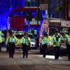 Doppio attentato a Londra, furgone sulla folla: almeno 6 morti e 30 feriti. Polizia uccide tre jihadisti